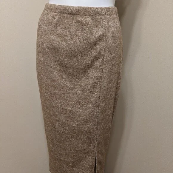 Vylette Ribbed Skirt - Picture 1 of 3